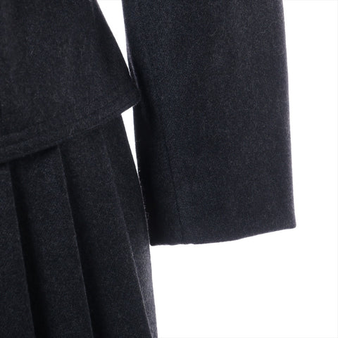 VERSACE Wool skirt with lion buttons, size 38 setup gray WS16239