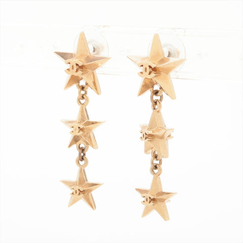 CHANEL A17C 2017 Star COCO Mark Drop Pierce gold WS16365