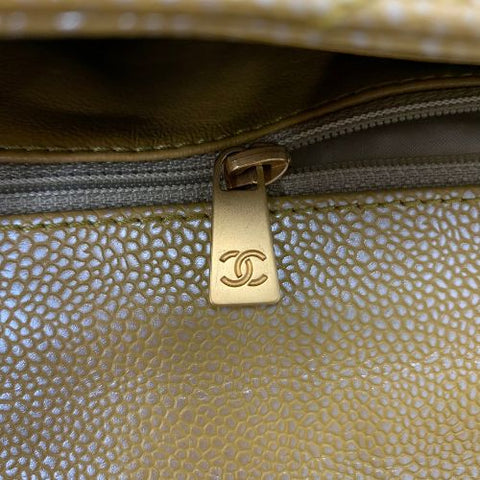 Chanel Chanel 2000 Matelasse连锁肩袋米色WS1658