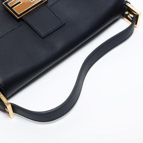 FENDI Leather mamma bucket Shoulder Bag black WS20010