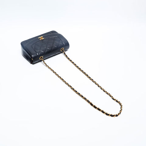 CHANEL No. 3 1994-1996 Diana Matelasse Lambskin Shoulder Bag black WS20185