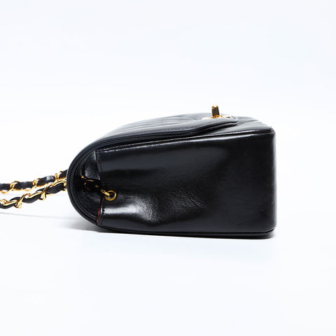 CHANEL No. 3 1994-1996 Diana Matelasse Lambskin Shoulder Bag black WS20185