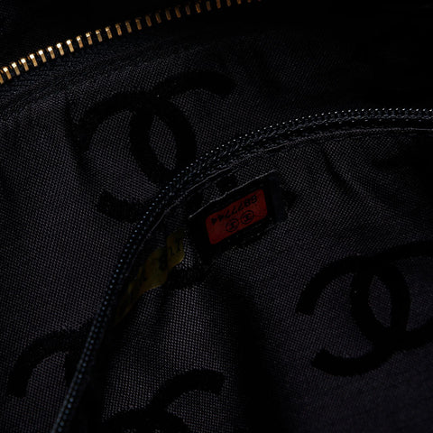 CHANEL 6th Series 2000-2002 Caviar Skin V Stitch Chevron Chain Shoulder Bag black WS20208