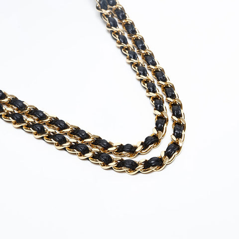 CHANEL 6th Series 2000-2002 Caviar Skin V Stitch Chevron Chain Shoulder Bag black WS20208
