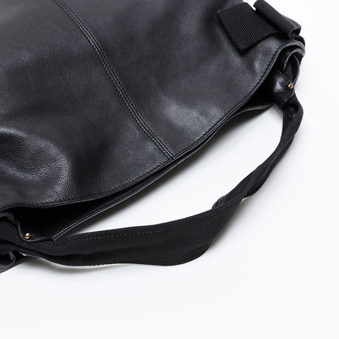 Salvatore Ferragamo Vara Ribbon Leather Shoulder Bag black WS20239
