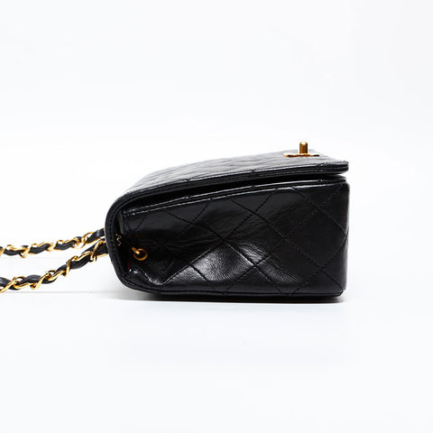 CHANEL No. 1 Full flap lambskin matelassé Chain 1989-1991 Shoulder Bag black WS20304