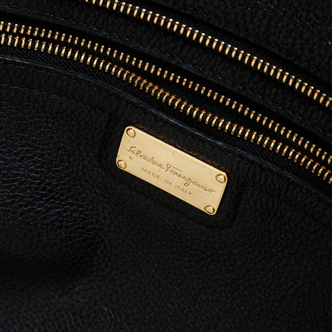 Salvatore Ferragamo Leather Amy Shoulder Bag black WS20314