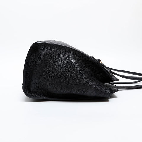 Salvatore Ferragamo Leather Amy Shoulder Bag black WS20314