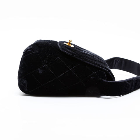CHANEL No. 4 1996-1997 Velour Flap Turnlock Shoulder Bag black WS20319