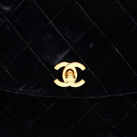 CHANEL No. 4 1996-1997 Velour Flap Turnlock Shoulder Bag black WS20319