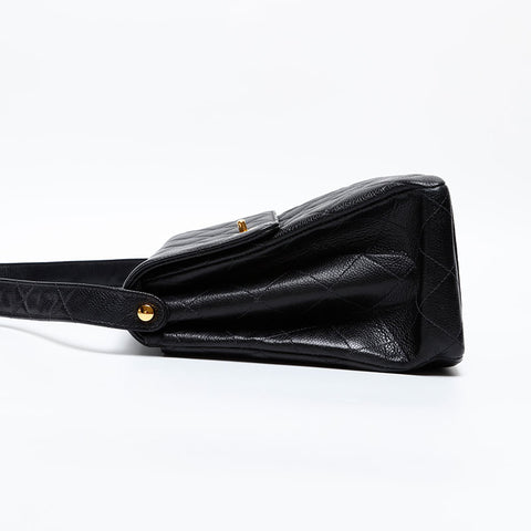 CHANEL No. 4 1996-1997 Caviar Skin Turnlock Matelasse COCO Mark Shoulder Bag black WS20322