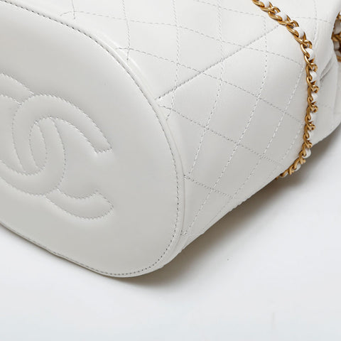 CHANEL 2025 Cruise Bucket Bag in Leather Chain Shoulder Bag white WS20352