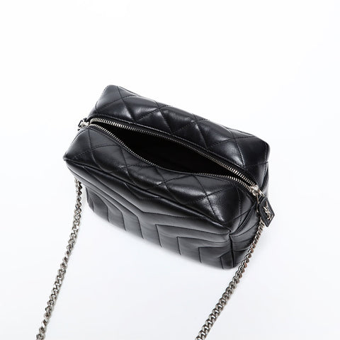 YVES SAINT LAURENT Y Matelasse Leather Shoulder Bag black WS20361