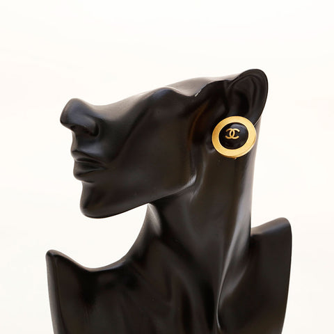 CHANEL 94A COCO Mark Round Earring Black Gold WS20435