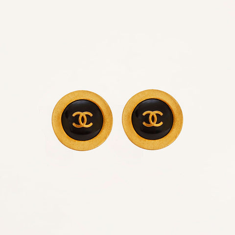 CHANEL 94A COCO Mark Round Earring Black Gold WS20435