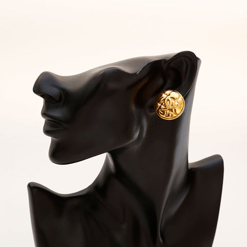 CHANEL COCO Mark round Earring gold WS20442