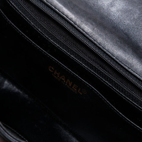 CHANEL No. 7 2002-2003 Chocolate Bar Chain Shoulder Bag black WS20445