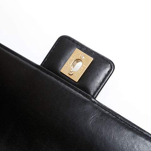 CHANEL No. 7 2002-2003 Chocolate Bar Chain Shoulder Bag black WS20445