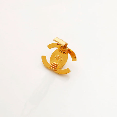 CHANEL 95A Turn Lock Earring gold WS20450