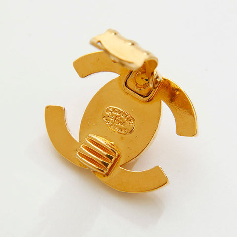 CHANEL 95A Turn Lock Earring gold WS20450