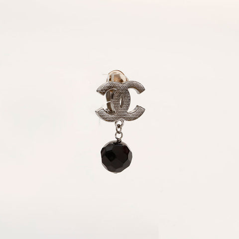 CHANEL E13V COCO Mark Swing Earring black WS20453