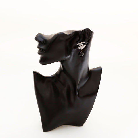 CHANEL E13V COCO Mark Swing Earring black WS20453