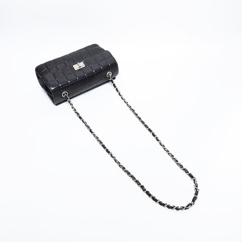 CHANEL No. 6 2000-2002 Lambskin Chocolate Bar 2.55 Chain Shoulder Bag black WS20483