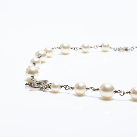 CHANEL COCO Mark Pearl B13B Long Necklace white WS20499