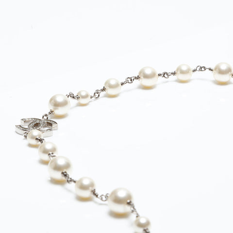 CHANEL COCO Mark Pearl B13B Long Necklace white WS20499