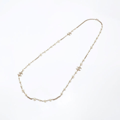 CHANEL COCO Mark Pearl B17V Long Necklace white WS20500
