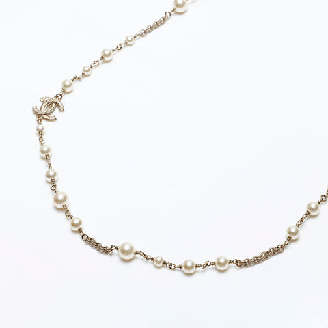 CHANEL COCO Mark Pearl B17V Long Necklace white WS20500