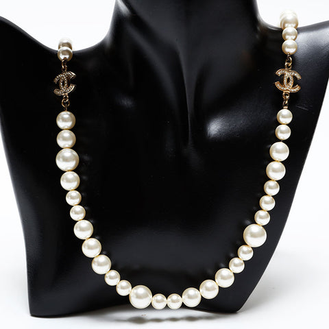 CHANEL COCO Mark Pearl A12P Long Necklace white WS20501