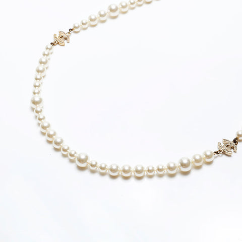 CHANEL COCO Mark Pearl A12P Long Necklace white WS20501