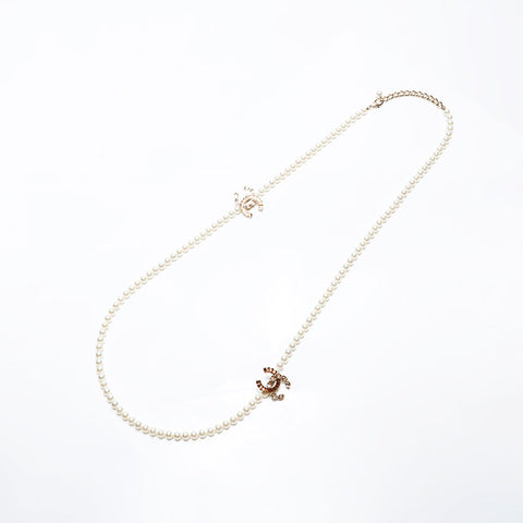 CHANEL COCO Mark Pearl B17B Long Necklace white WS20502