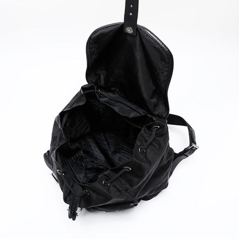 PRADA Nylon triangle logo Backpack Â· Daypack black WS20607