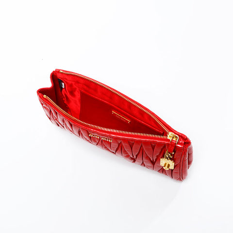 Miu Miu Matelasse Leather Vitello Shine Clutch bag Red WS20620