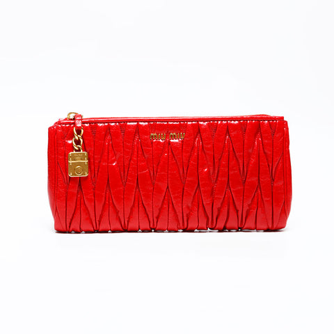 Miu Miu Matelasse Leather Vitello Shine Clutch bag Red WS20620