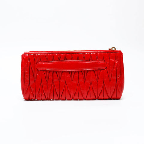 Miu Miu Matelasse Leather Vitello Shine Clutch bag Red WS20620