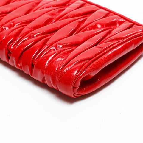 Miu Miu Matelasse Leather Vitello Shine Clutch bag Red WS20620