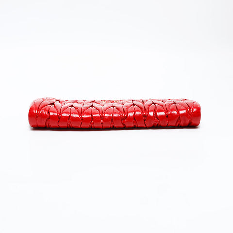 Miu Miu Matelasse Leather Vitello Shine Clutch bag Red WS20620
