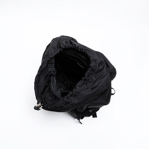 PRADA Nylon triangle logo Backpack Â· Daypack black WS20648