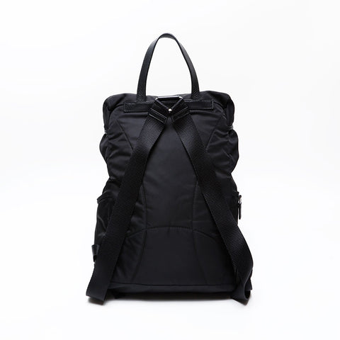 PRADA Nylon triangle logo Backpack Â· Daypack black WS20648