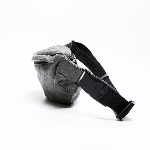 LOUIS VUITTON Monogram Shadow Discovery Bumbag PM Waist bag gray WS20656