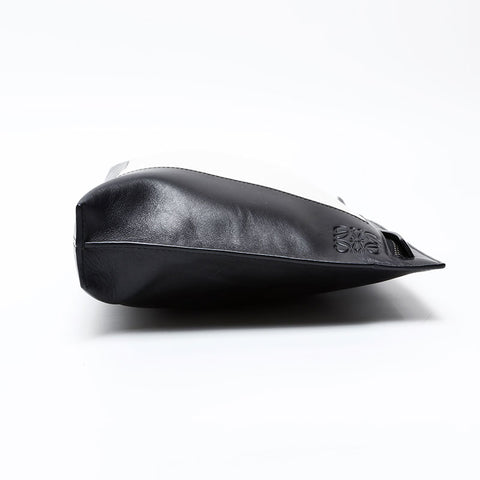 LOEWE Leather Anagram Clutch bag black WS20671