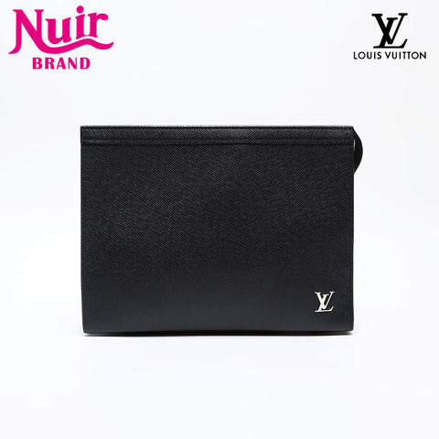 LOUIS VUITTON Taiga Pochette Voyage Clutch bag black WS20675