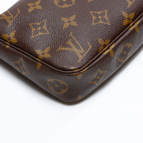 LOUIS VUITTON 2001 Monogram Pochette Accessoires Handbag Brown WS20790