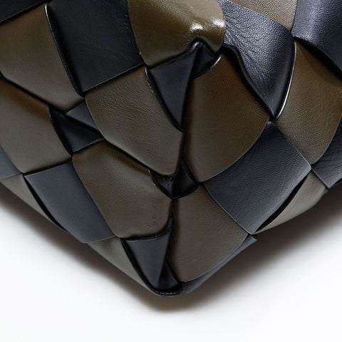 BOTTEGAVENETA Maxi INTRECCIATO Handbag black WS20888