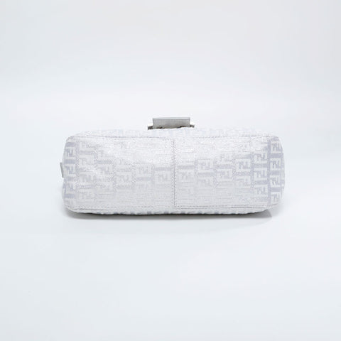 FENDI Zucchino glitter mamma bucket Shoulder Bag white WS20916