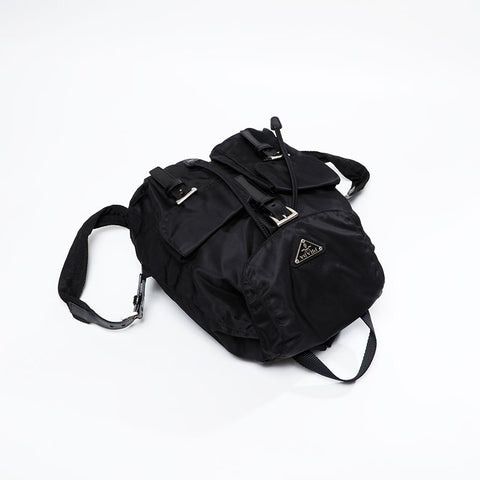 PRADA Nylon triangle logo Backpack Â· Daypack black WS20940