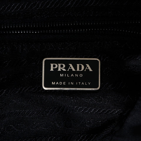 PRADA Nylon triangle logo Backpack Â· Daypack black WS20940